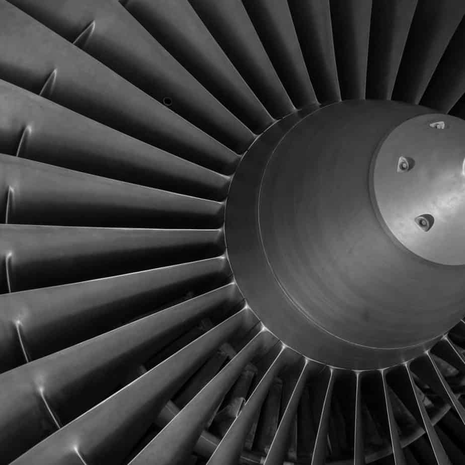 Turbine Engine Turbine Engine